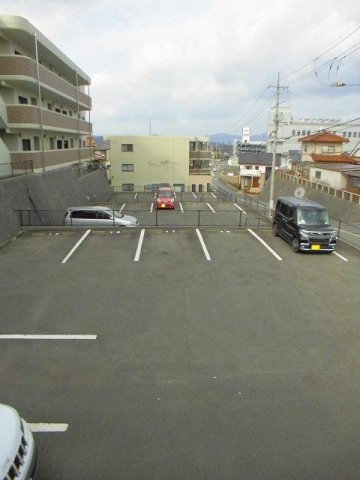 駐車場　駐車スペースもあります