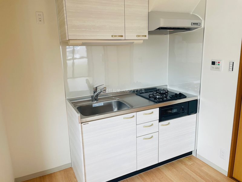 キッチン　他系統のお部屋の写真になります