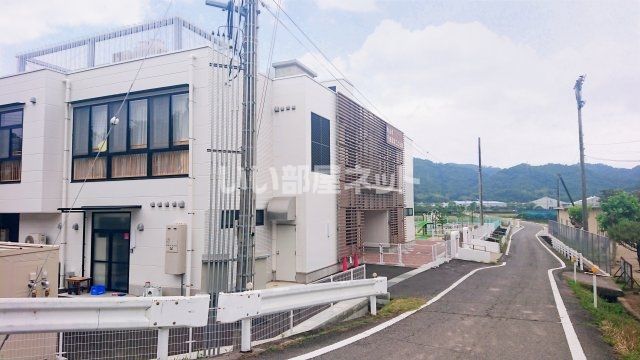幼稚園・保育園　千種認定こども園（幼稚園・保育園）まで574m