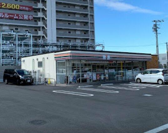 コンビニ　セブンイレブン 堺白鷺町3丁店（コンビニ）まで802m