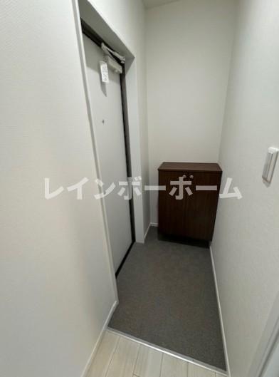 玄関　※建築中のため同施工参考写真となります。