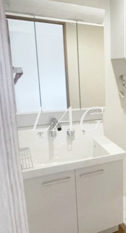 洗面設備　独立洗面台です。