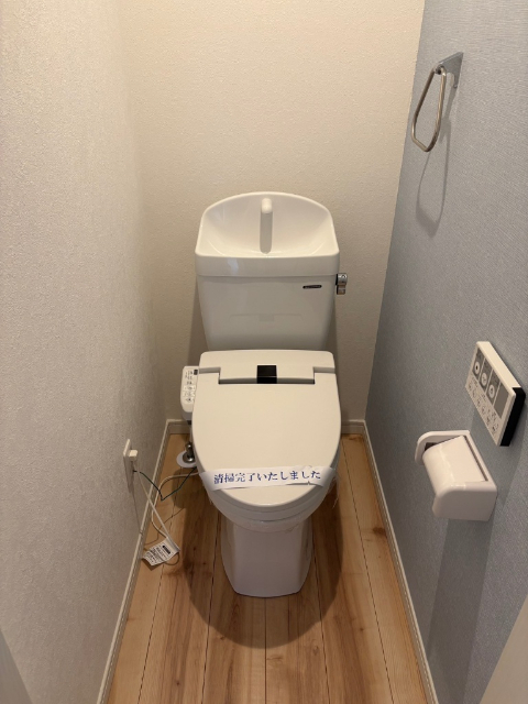 トイレ　別部屋写真
