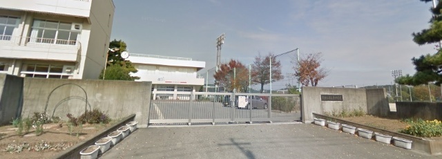 中学校　東松山市立東中学校（中学校）まで912m