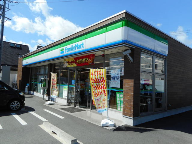 コンビニ　ファミリーマート 岡崎法性寺店（コンビニ）まで800m
