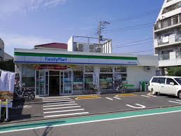 コンビニ　ファミリーマート 練馬大泉小学校北店（コンビニ）まで224m