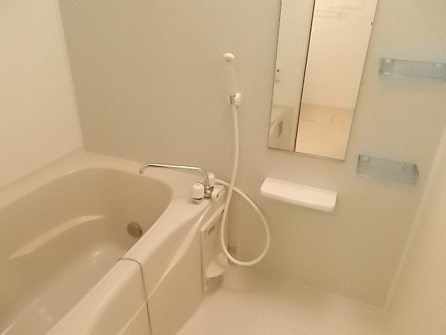 バス・シャワールーム　図面と現状に相違がある場合には現状を優先．．．