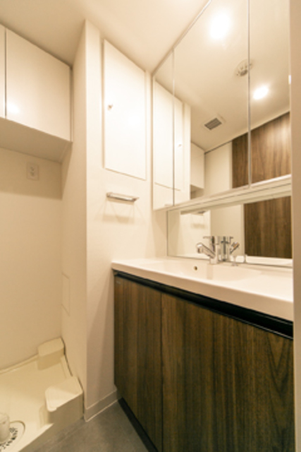 洗面設備　※写真は同タイプ住戸です。