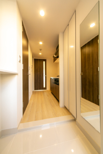 玄関　※写真は同タイプ住戸です。
