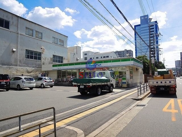 コンビニ　ファミリーマート海老江一丁目店（コンビニ）まで137m