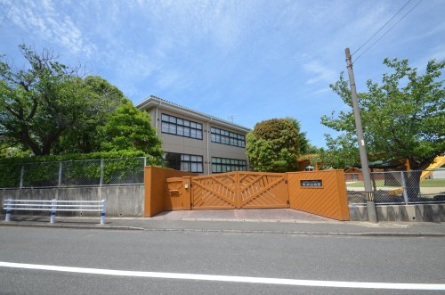 幼稚園・保育園　高須幼稚園（幼稚園・保育園）まで154m