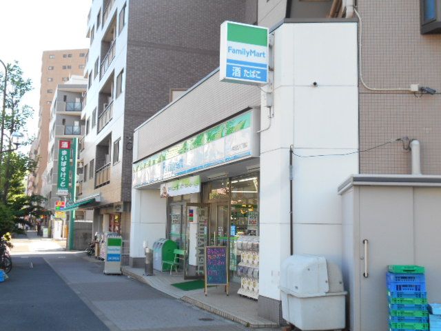 コンビニ　ファミリーマート中葛西八丁目店（コンビニ）まで451m