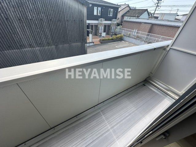 バルコニー　※室内画像は別号室のもの