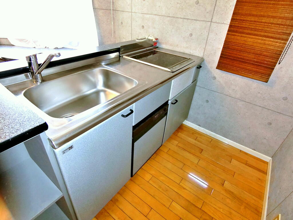 東急大井町線 尾山台駅 徒歩10分 2階建 築35年のキッチン写真