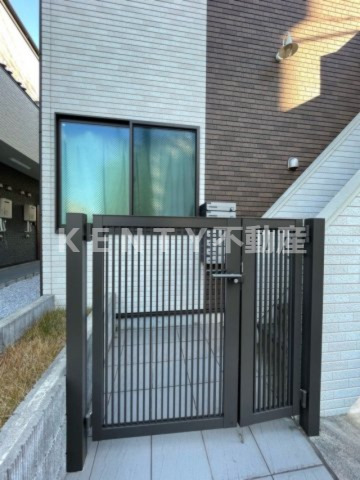 エントランス　建物の内部です