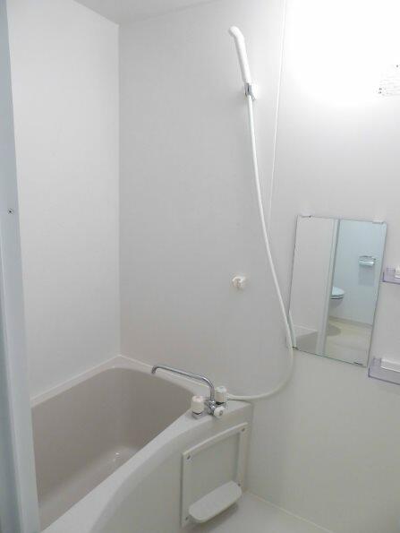 バス・シャワールーム　嬉しいバス・トイレ別