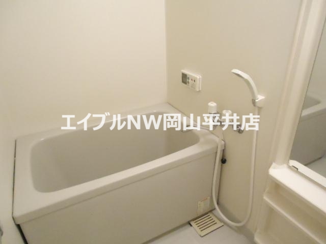 バス・シャワールーム　バス