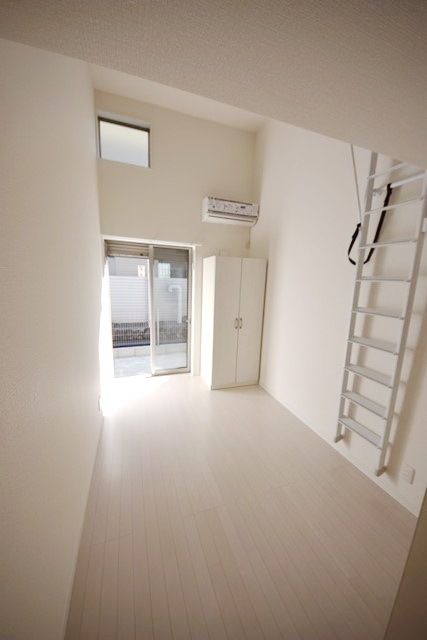 アムール西谷の居間写真