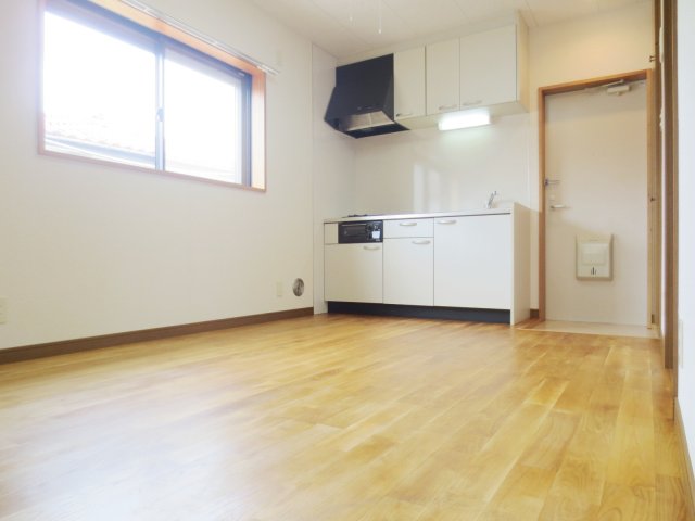 第2秋葉ハイツの居間写真