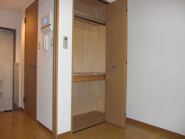 収納　収納もしっかりしていて居室をスッキリ利用できます