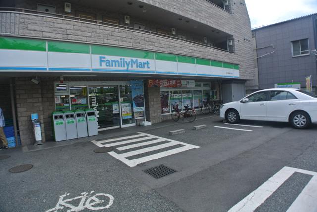 コンビニ　ファミリーマート狛江慈恵医大前店（コンビニ）まで301m