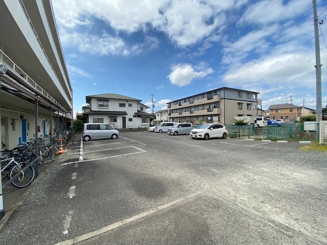 【仙台市太白区郡山のマンションの駐車場】