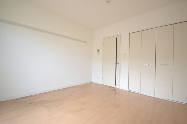 居室・リビング　反転タイプ