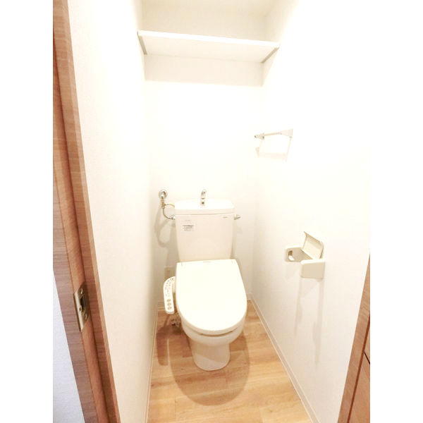 【札幌市東区北十二条東のマンションのトイレ】