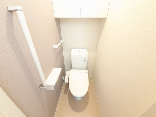 【ウインコート　コウダのトイレ】