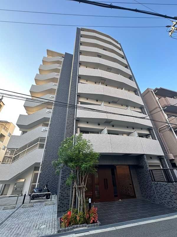 大阪市東淀川区小松のマンションの建物外観