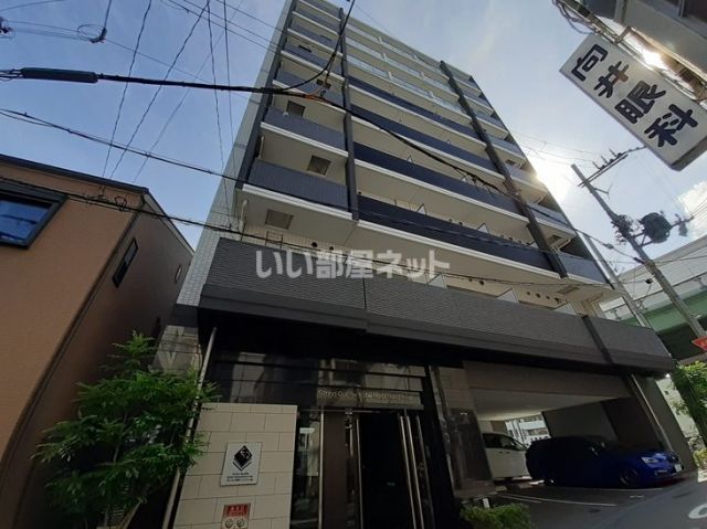 神戸市兵庫区西出町のマンションの建物外観