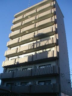 広島市西区観音新町のマンションの建物外観