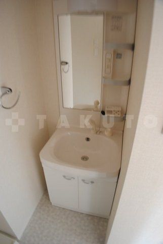 【吹田市垂水町のマンションの洗面設備】