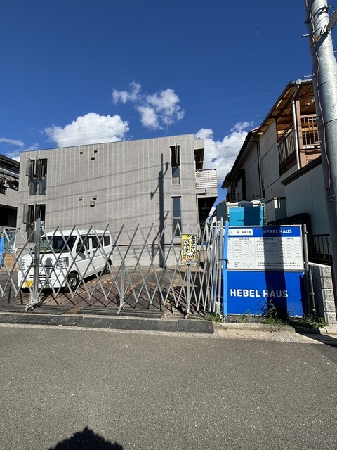 【仮称　東山田町メゾンの駐車場】