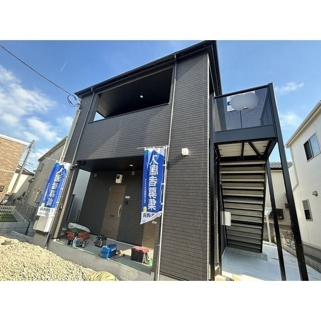 【柏市酒井根のアパートの建物外観】