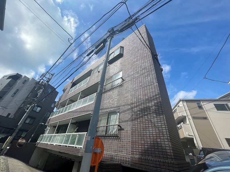 渋谷区笹塚のマンションの建物外観