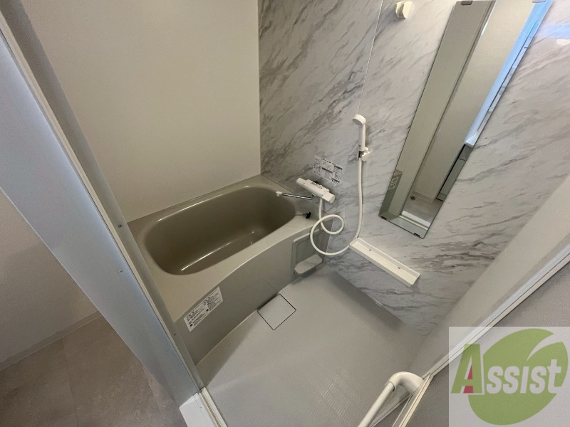 バス・シャワールーム　ユニットバスです。疲れを癒すのに欠かせませんね！