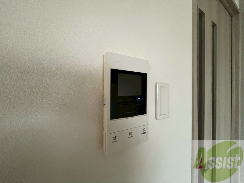 セキュリティ　ＴＶモニター付インターホンです。来客者の顔が見えるので安心！