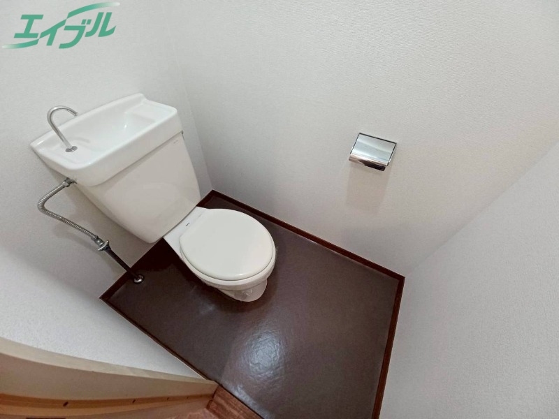 トイレ　同型参考写真