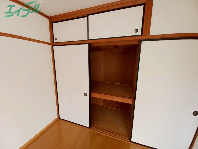 収納　同型参考写真