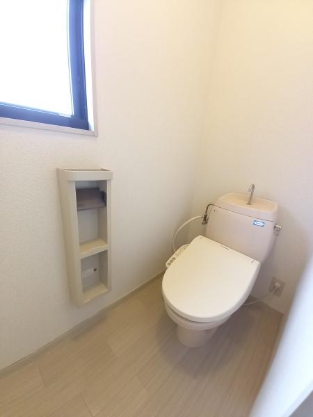 トイレ　清潔感のあるトイレです。
