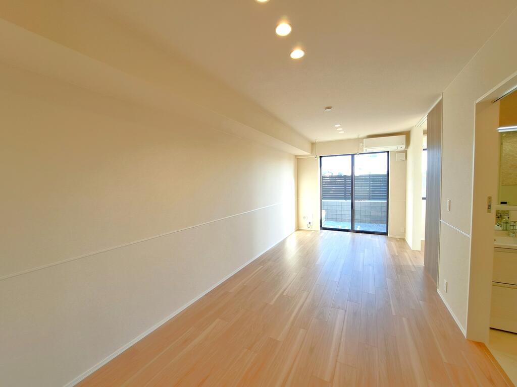 居室・リビング　●リビングが13.8帖あると開放感があります！