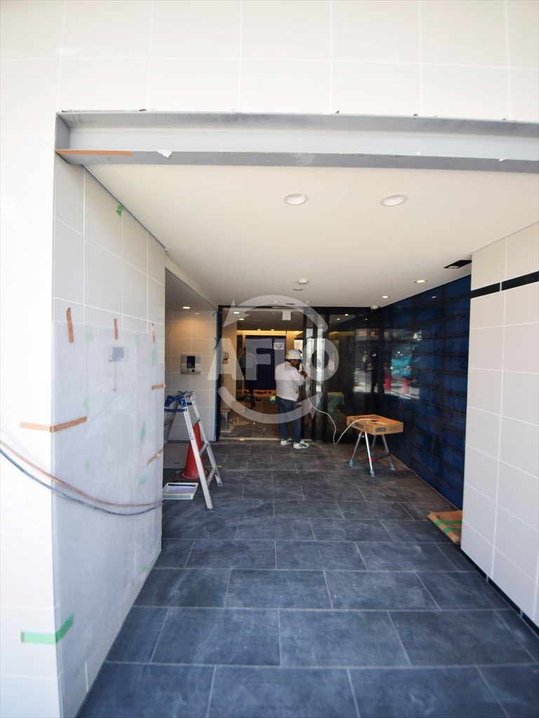 エントランス　セオリー難波WEST　エントランス