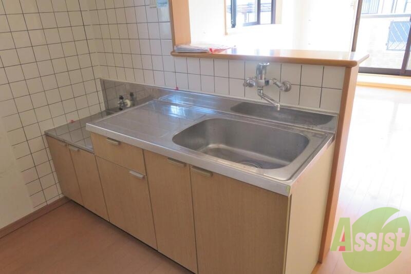 キッチン　キッチンはカウンターキッチンでオシャレですね。