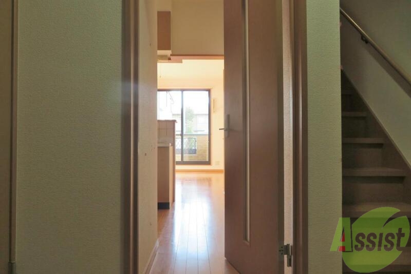 玄関　玄関から見た景色はこちらです。いかがでしょうか。