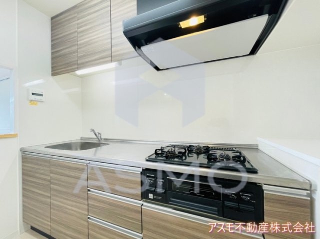 キッチン　※同物件　別間取り　参考写真