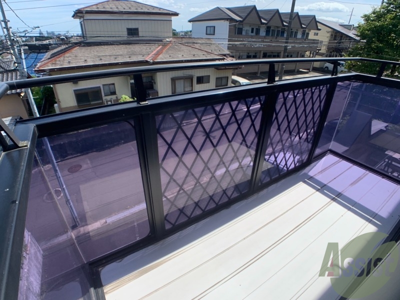 バルコニー　バルコニーがあるので洗濯物は外に干せそうですね～