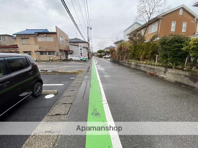 その他　前面道路（その他）まで0m