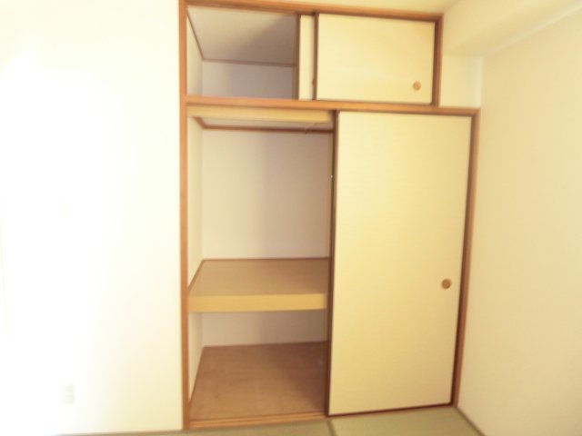 収納　他のお部屋の参考写真となります。