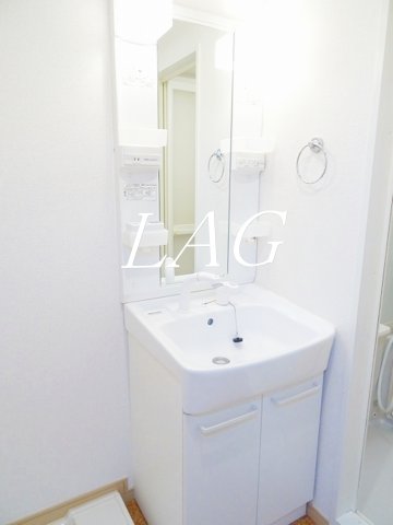 洗面設備　独立洗面台です。